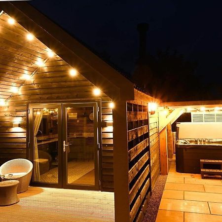 Sunset Retreat Apartment Скарбъро Екстериор снимка